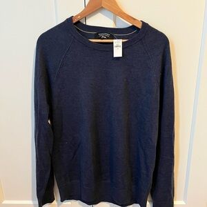Men's Navy Blue Cashmere Sweater- Banana Republic. New with tags!